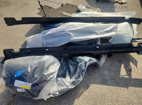 KMTGA4SC7RU222066 2024 GENESIS G80 Black Widok komory silnika
