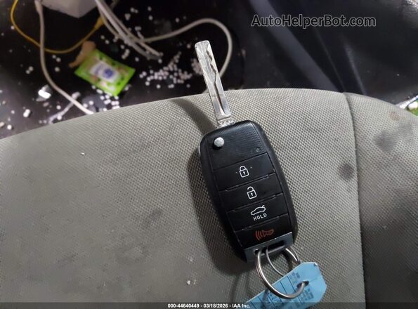 KNADM4A3XH6061075 2017 KIA RIO Silver 
