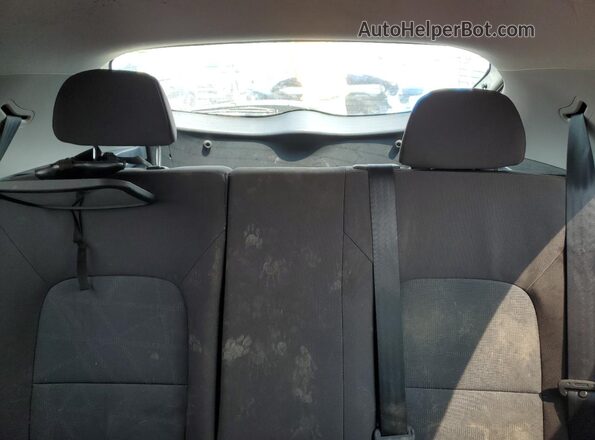 KNADM5A34G6678640 2016 KIA RIO White Widok tylnych siedzeń