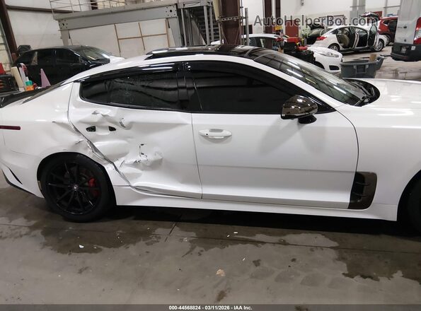 KNAE55LC4J6040488 2018 KIA STINGER White Вид задньої частини салону