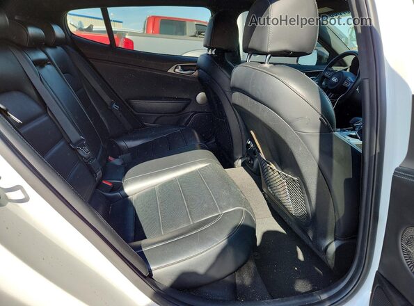 KNAE55LC6M6089213 2021 KIA STINGER White Հետևի նստատեղերի տեսք