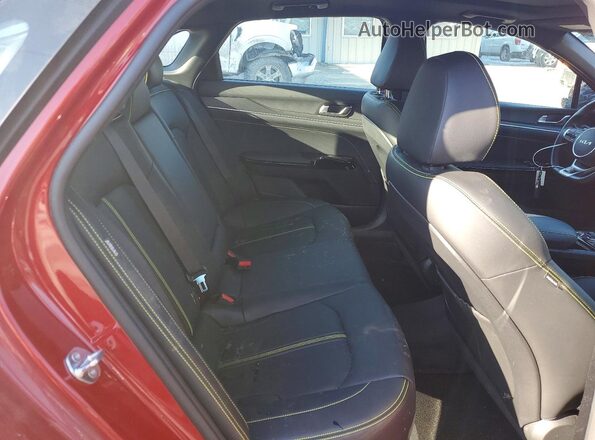 KNAG44J85S5311523 2025 KIA K5 Red უკანა სავარძლების ხედი