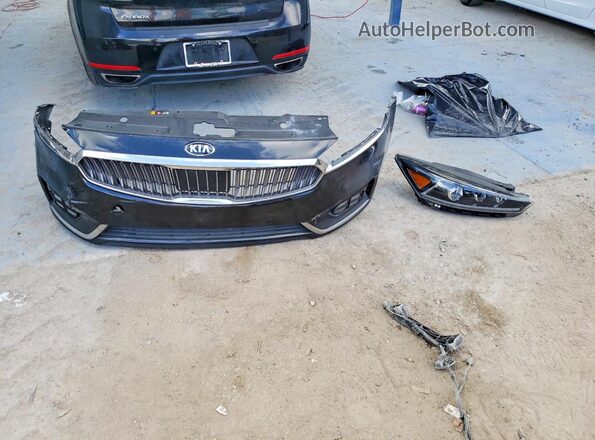 KNALC4J12H5083686 2017 KIA CADENZA Gray Widok komory silnika