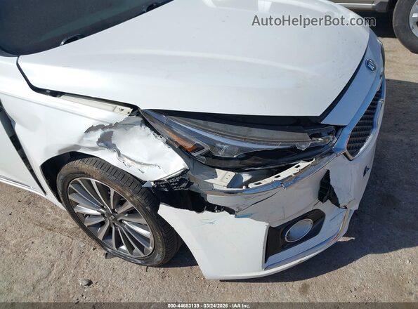 KNALC4J12H5090427 2017 KIA CADENZA White Вид спереду