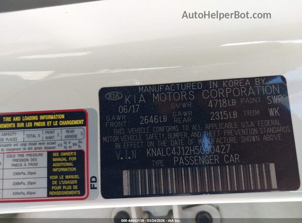 KNALC4J12H5090427 2017 KIA CADENZA White Вид підкапотного простору