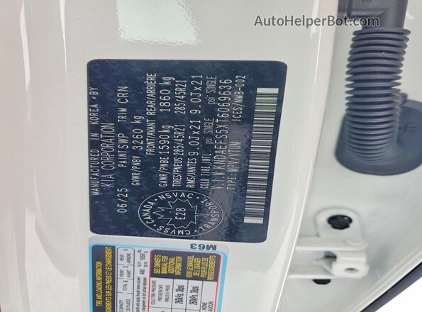 KNDAEFS5XT6069636 2026 KIA EV9 White 360 interior view