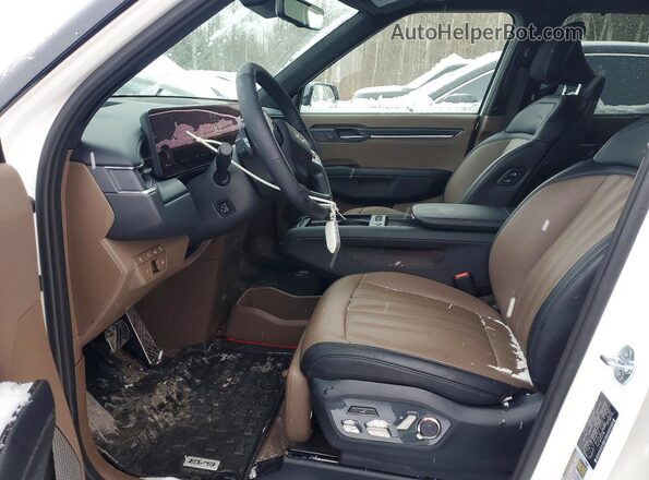 KNDAEFS5XT6069636 2026 KIA EV9 White Front interior view