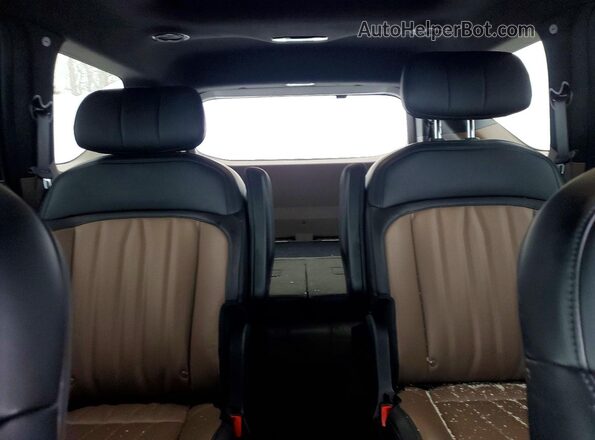 KNDAEFS5XT6069636 2026 KIA EV9 White Rear seats view