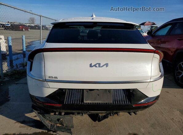 KNDC34LA2R5211717 2024 KIA EV6 White 