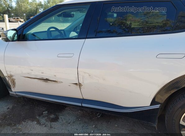 KNDC34LA5N5059703 2022 KIA EV6 White 