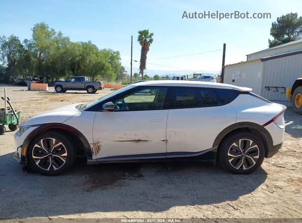 KNDC34LA5N5059703 2022 KIA EV6 White 