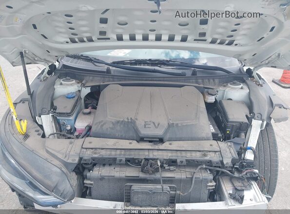 KNDC34LB1N5045080 2022 KIA EV6 White Vista trasera