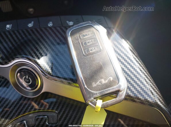KNDC3DLC0N5039165 2022 KIA EV6 Black Առջևի վահանակի տեսք
