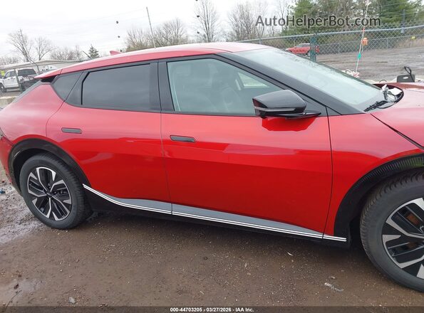 KNDC3DLC4N5086456 2022 KIA EV6 Red Սալոնի 360 աստիճան տեսք