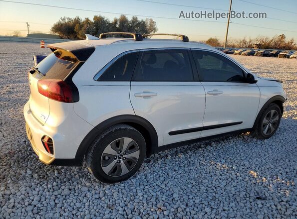 KNDCB3LC2M5480226 2021 KIA NIRO White 