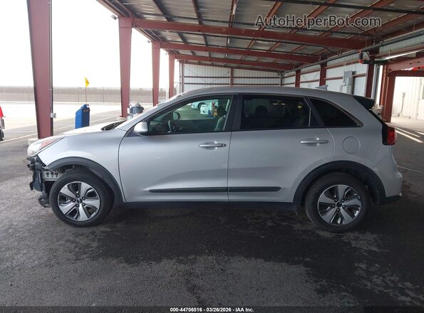 KNDCB3LC7J5210131 2018 KIA NIRO Silver 