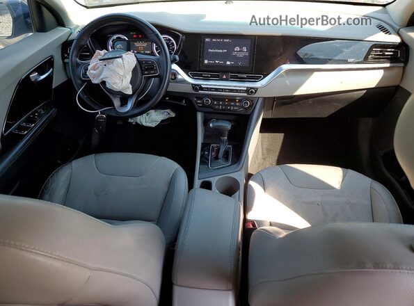 KNDCB3LC8N5509004 2022 KIA NIRO Blue Dashboard view
