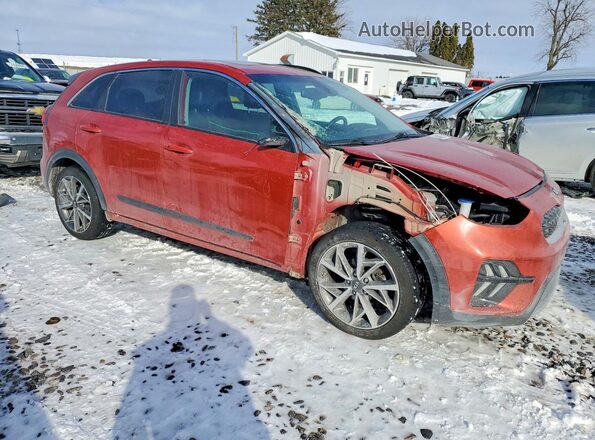 KNDCC3LC3M5476926 2021 KIA NIRO Orange Front right