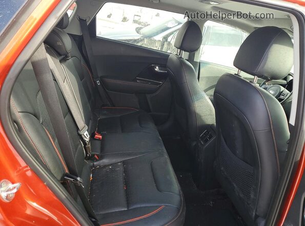 KNDCC3LC3M5476926 2021 KIA NIRO Orange Rear seats view