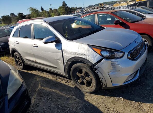 KNDCC3LC6K5220888 2019 KIA NIRO Silver 