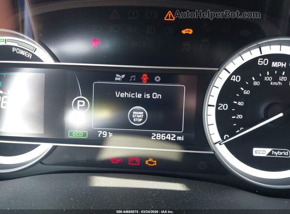 KNDCC3LC8J5124369 2018 KIA NIRO Silver 