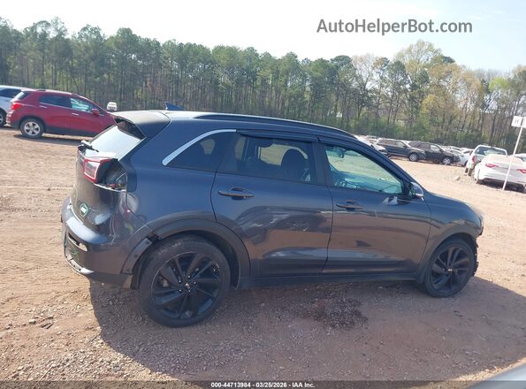 KNDCC3LCXJ5135552 2018 KIA NIRO Gray Вид задньої частини салону