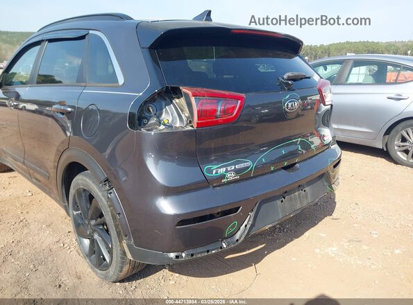 KNDCC3LCXJ5135552 2018 KIA NIRO Gray 