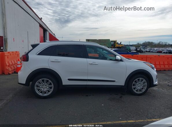 KNDCC3LG3L5041003 2020 KIA NIRO EV White Widok wnętrza z tyłu