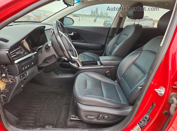 KNDCE3LG7M5099174 2021 KIA NIRO Maroon Вид салону спереду