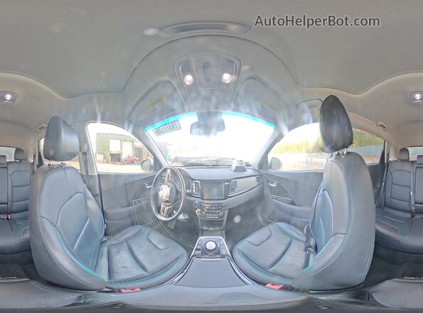 KNDCE3LG9K5027647 2019 KIA NIRO Silver 