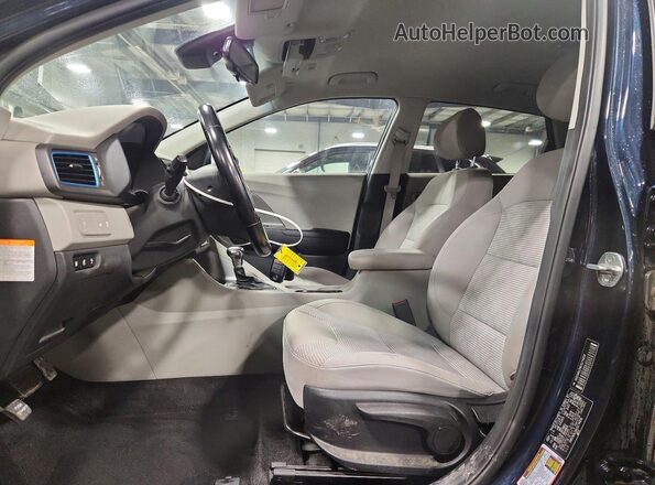 KNDCM3LD6K5274858 2019 KIA NIRO Blue Front interior view