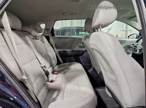 KNDCM3LD6K5274858 2019 KIA NIRO Blue Rear interior view