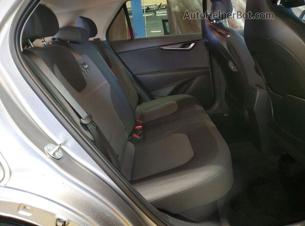 KNDCP3LE0T5324669 2026 KIA NIRO Gray Rear interior view