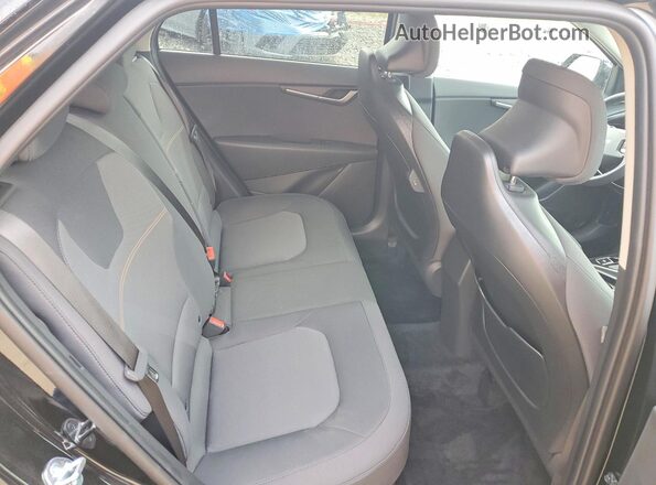 KNDCP3LE0T5332500 2026 KIA NIRO Black Вид задніх сидінь