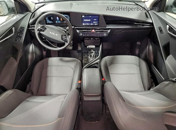 KNDCP3LE4P5065321 2023 KIA NIRO Gray Вид панелі приладів