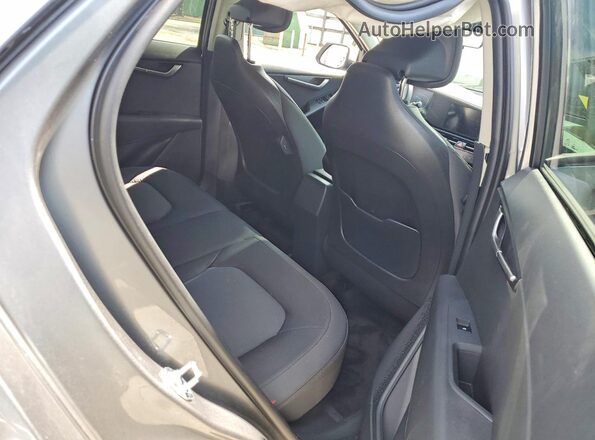 KNDCP3LE5T5326840 2026 KIA NIRO Gray Widok tylnych siedzeń