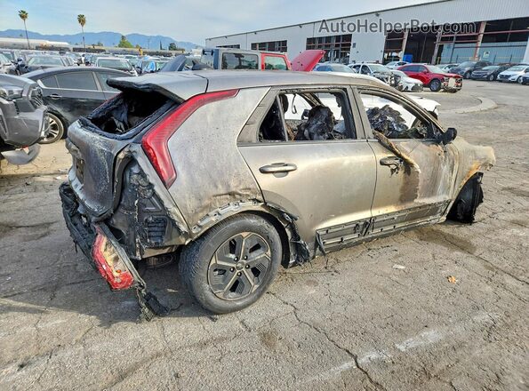 KNDCP3LE5T5329771 2026 KIA NIRO Burn Tył prawy