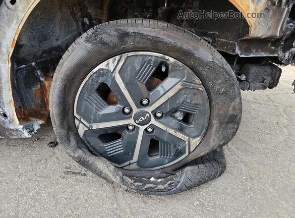 KNDCP3LE5T5329771 2026 KIA NIRO Burn 