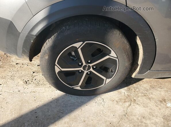 KNDCP3LE7T5324670 2026 KIA NIRO Gray 