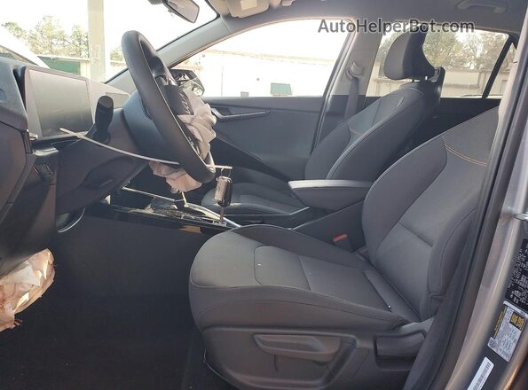 KNDCP3LE7T5324670 2026 KIA NIRO Gray 