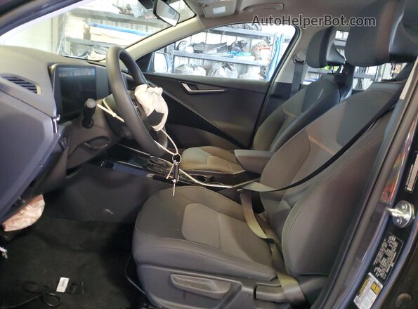 KNDCP3LE9T5319454 2026 KIA NIRO Black 