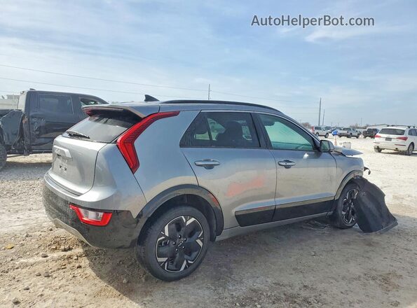 KNDCR3L10P5071480 2023 KIA NIRO Silver უკანა მარჯვენა