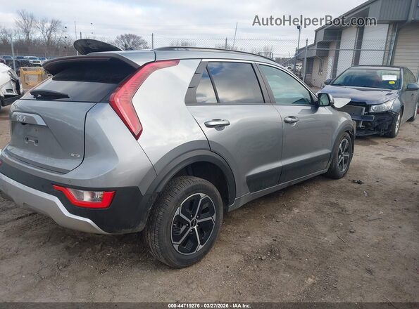 KNDCR3LE0P5036358 2023 KIA NIRO Silver Tył prawy