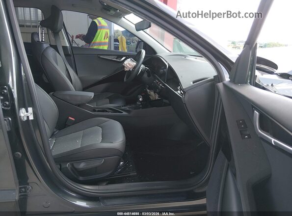 KNDCR3LE9P5074686 2023 KIA NIRO Black Vista interior delantera