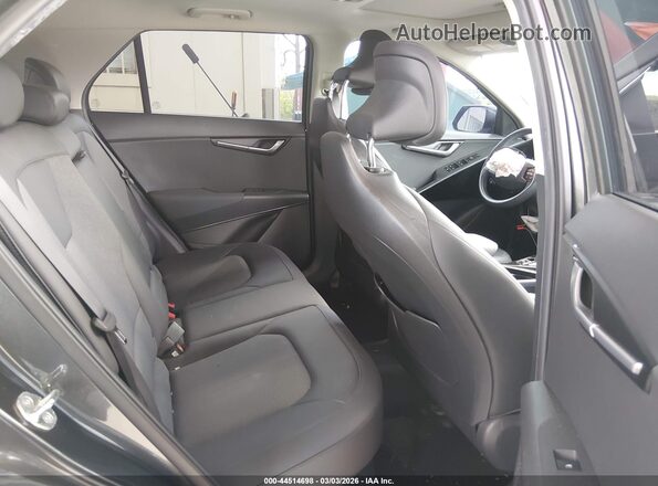 KNDCR3LE9P5074686 2023 KIA NIRO Black Vista de la etiqueta del VIN