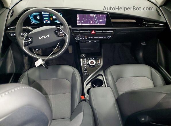 KNDCS3LF0S5284132 2025 KIA NIRO Gray Vista del salpicadero