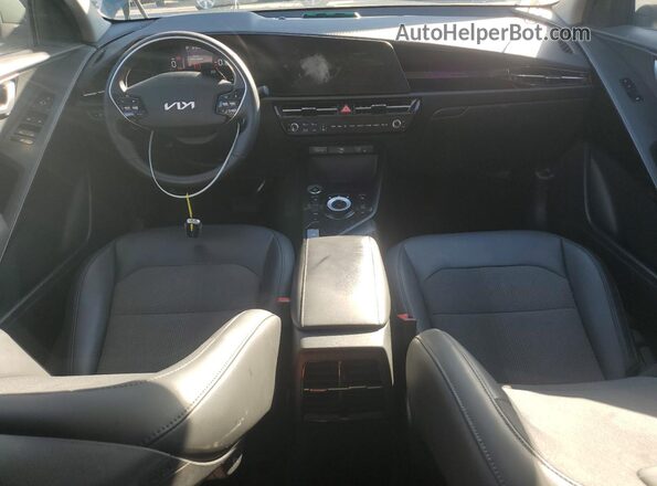 KNDCS3LF6P5067238 2023 KIA NIRO Зеленый 