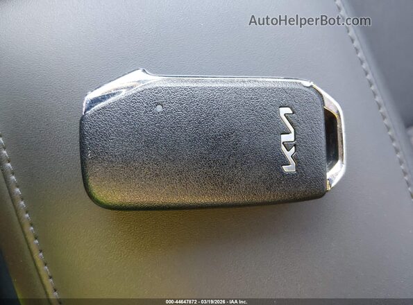 KNDCS3LF9S5238203 2025 KIA NIRO PLUG-IN HYBRID Silver წინა პანელის ხედი