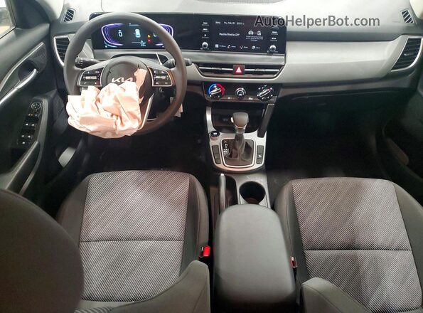 KNDEP2AA8T7881465 2026 KIA SELTOS White Առջևի վահանակի տեսք