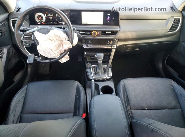 KNDER2AA7S7687907 2025 KIA SELTOS Charcoal Vista del salpicadero